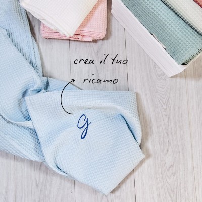 TOWEL SET IN WAFFLE COTTON WITH EMBROIDERY